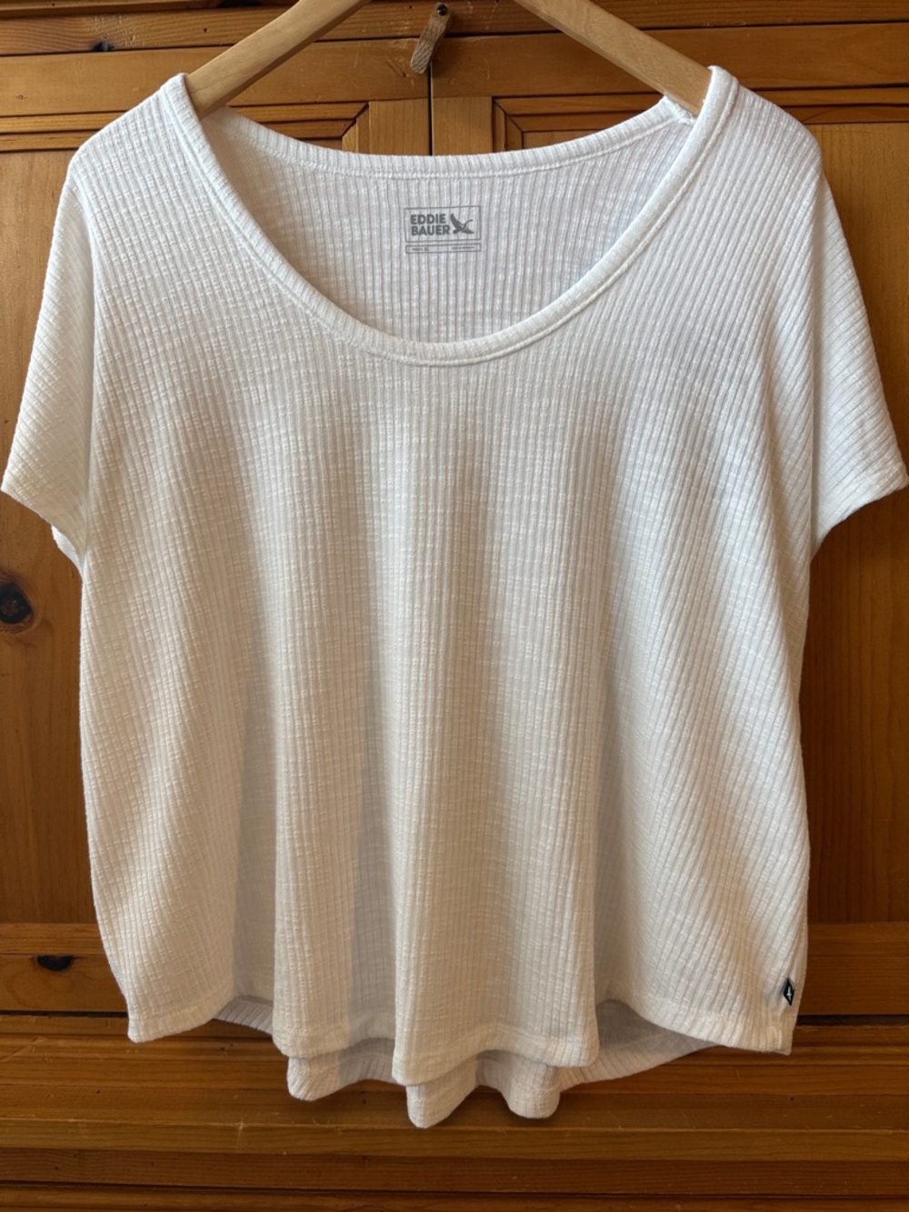 NWT Eddie Bauer Flowy “Revive Rib Scoop Neck Tee”, XL, White